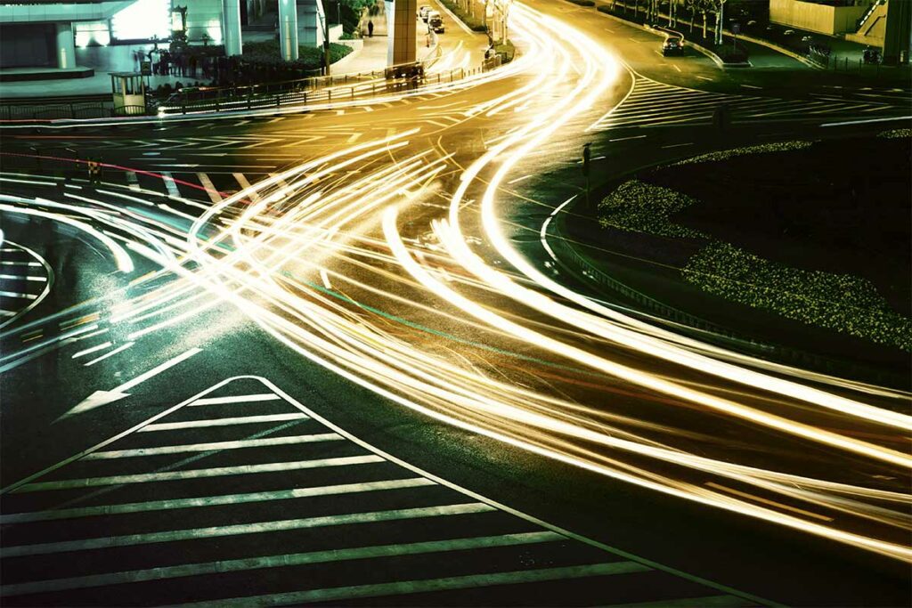 tecnica lunga esposizione motion blur luci strada
